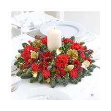 christmas candle arrangement red and gold